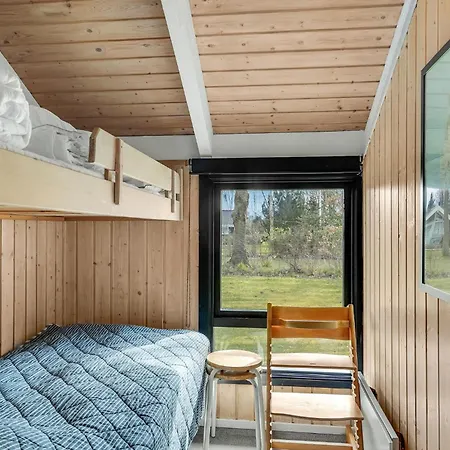 Semesterbostad Nice Home In Tranekaer With Sauna