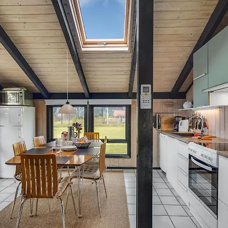 Nice Home In Tranekaer With Sauna Semesterbostad *